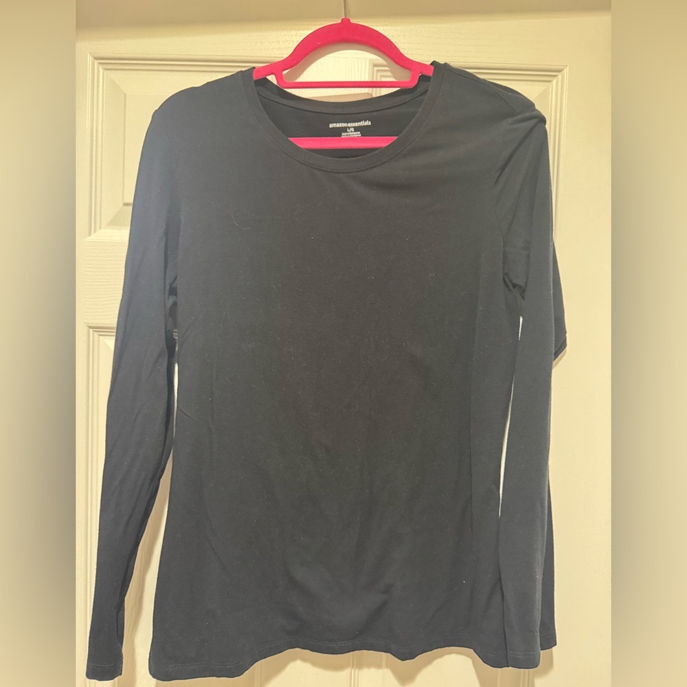 Amazon Essentials Women's Classic Black Long Sleeve Tee